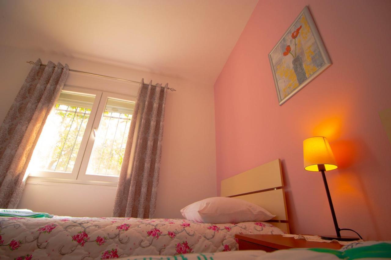 Kalaja Inn Krujë Exteriér fotografie