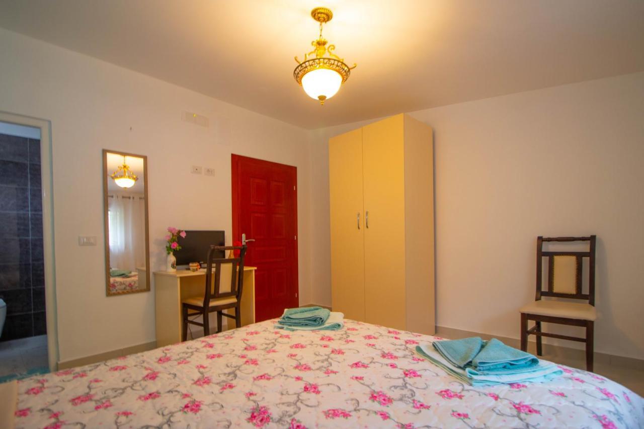 Kalaja Inn Krujë Exteriér fotografie