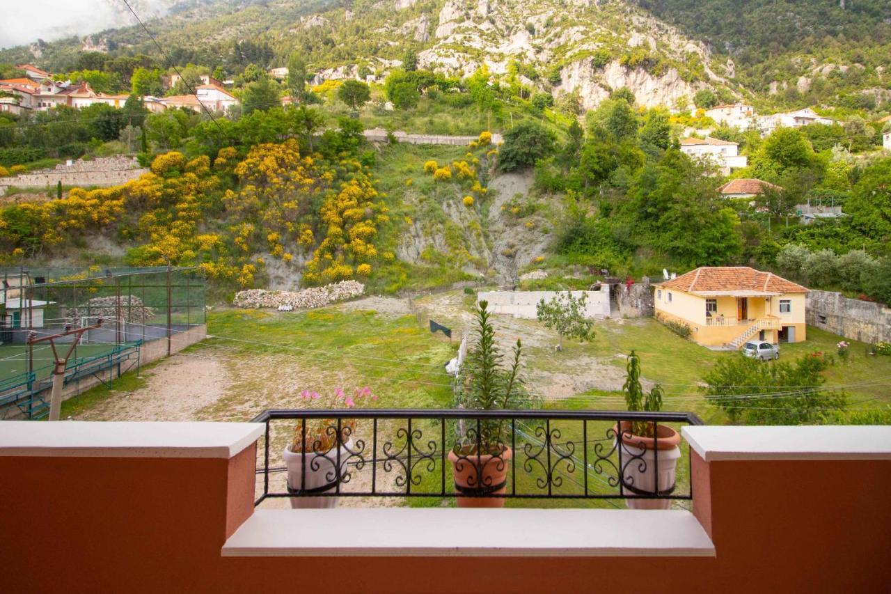 Kalaja Inn Krujë Exteriér fotografie
