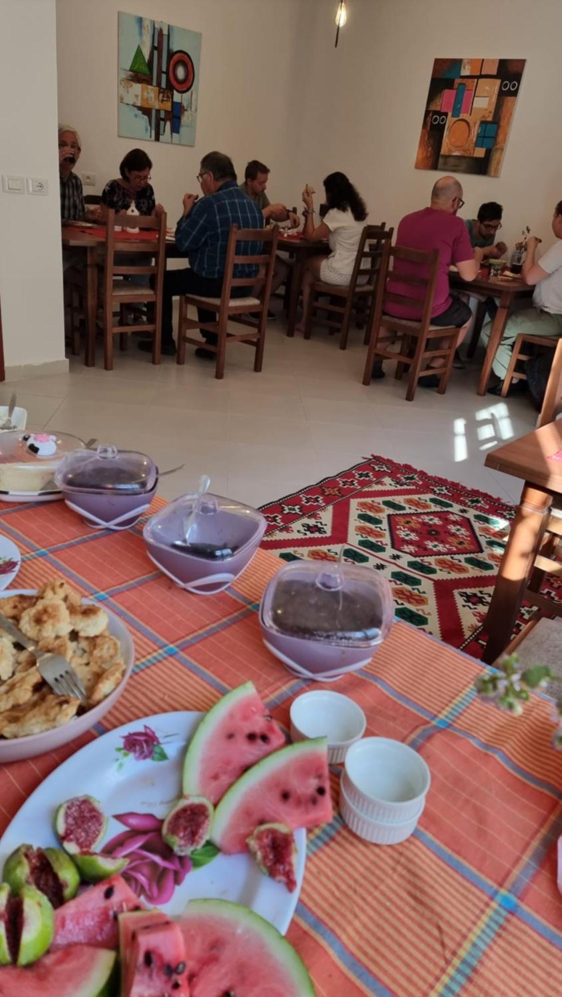 Kalaja Inn Krujë Exteriér fotografie